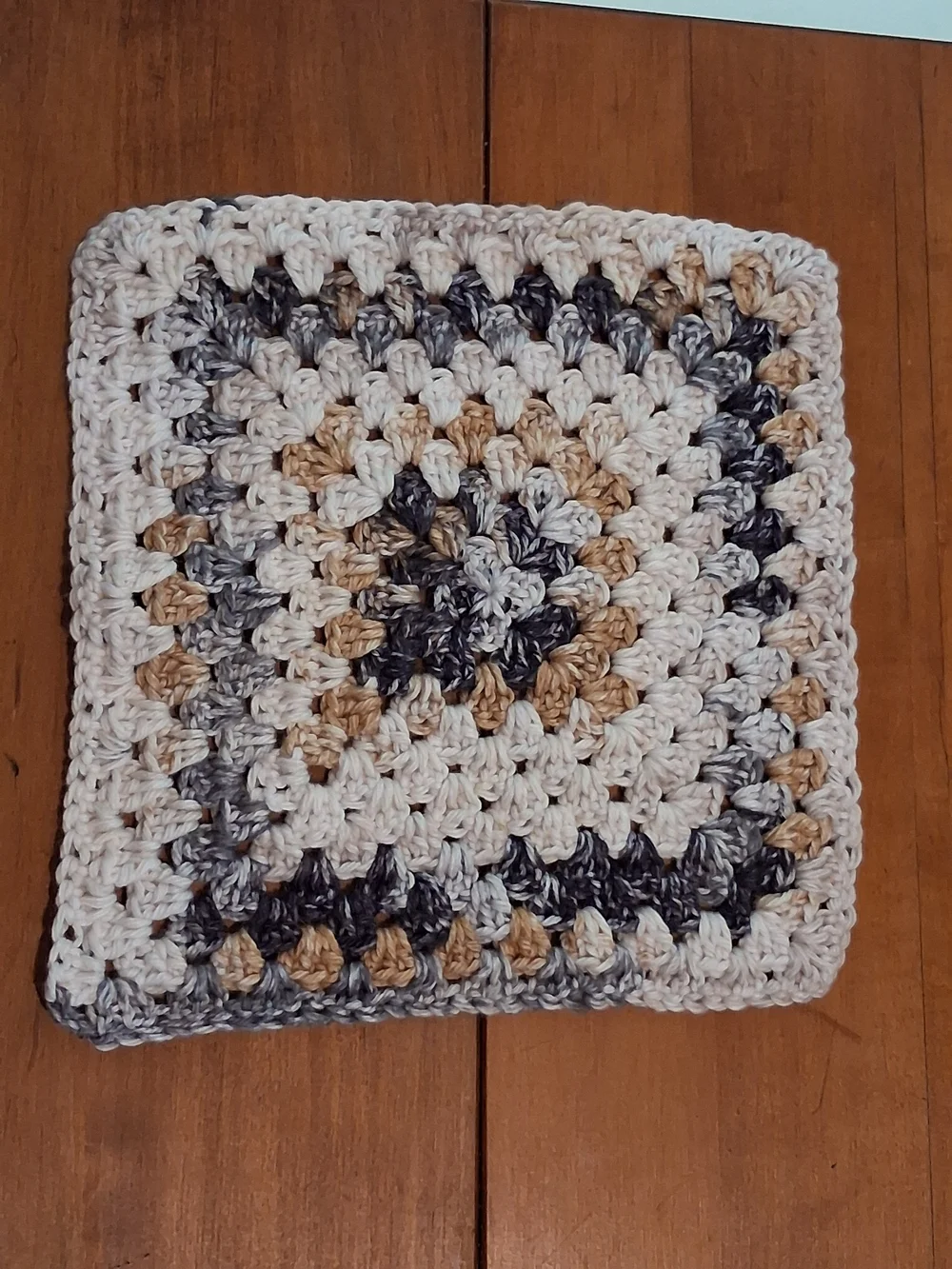 Cottagecore Cotton Washcloth – Granny Square Face Cloth in Soft Neutrals